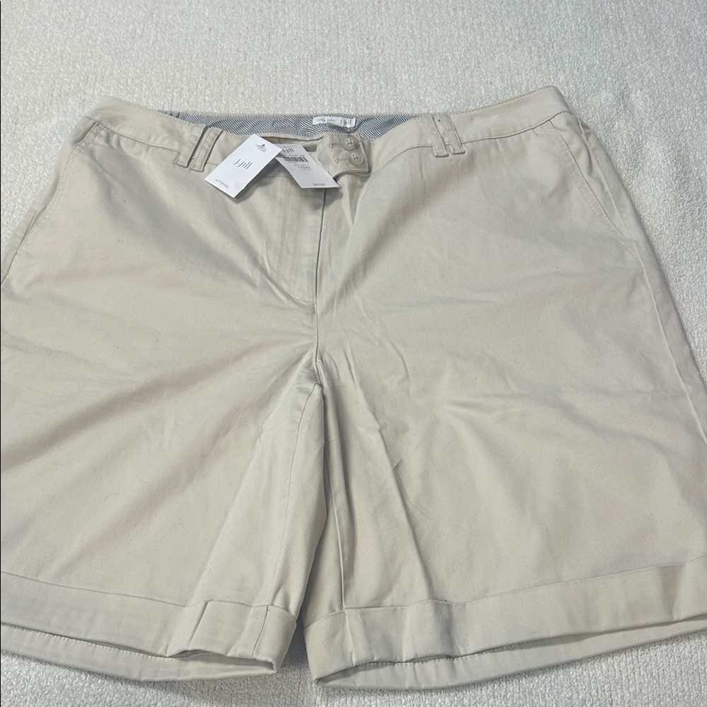 J. Jill Women's Cream Bermuda Shorts